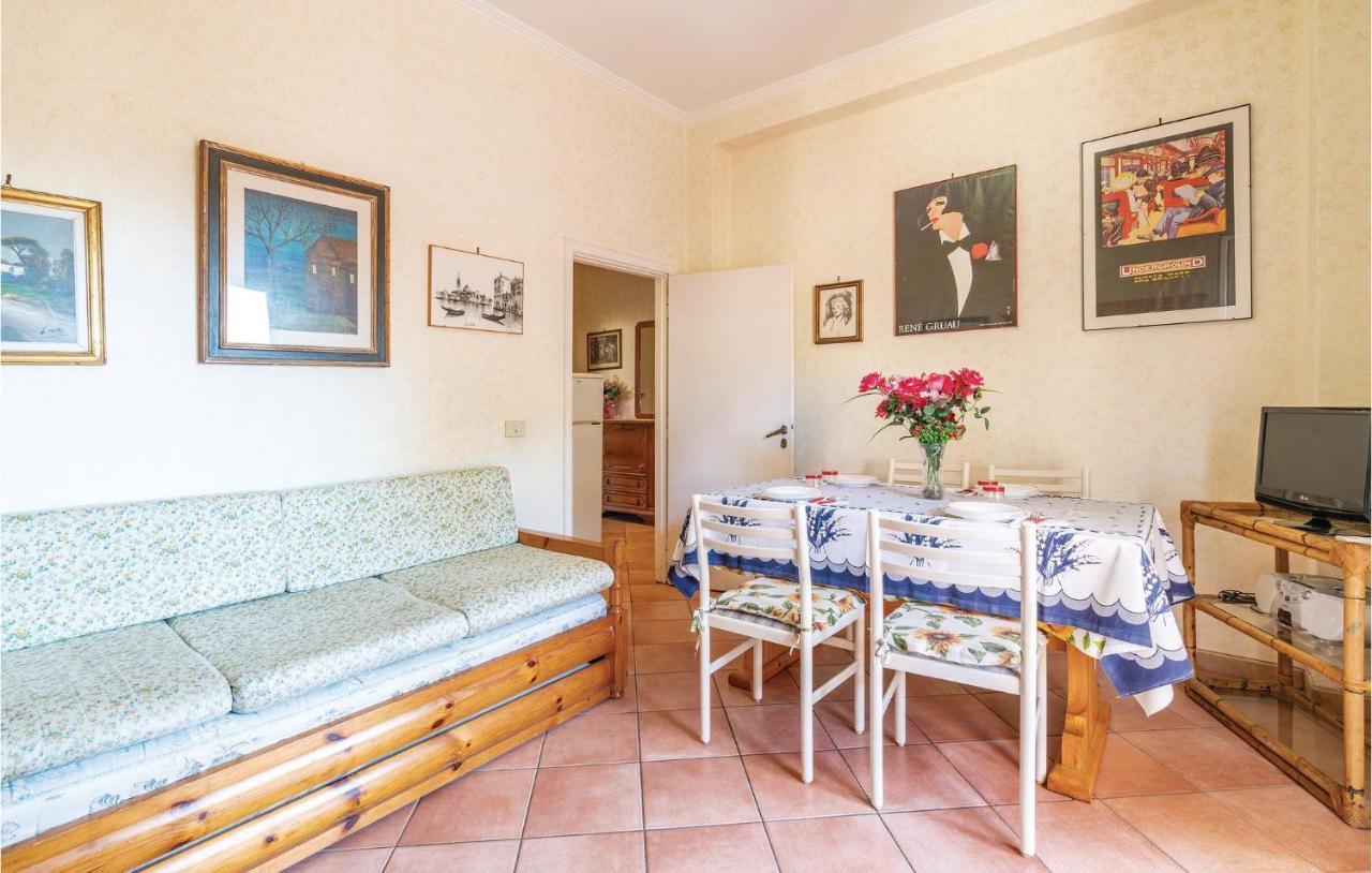 Gorgeous Apartment In Ladispoli Rm With Wifi エクステリア 写真