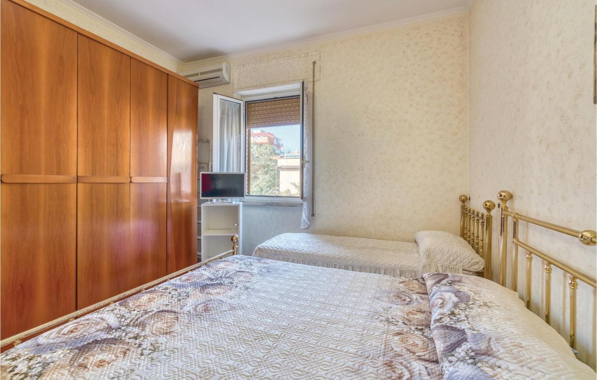 Gorgeous Apartment In Ladispoli Rm With Wifi エクステリア 写真